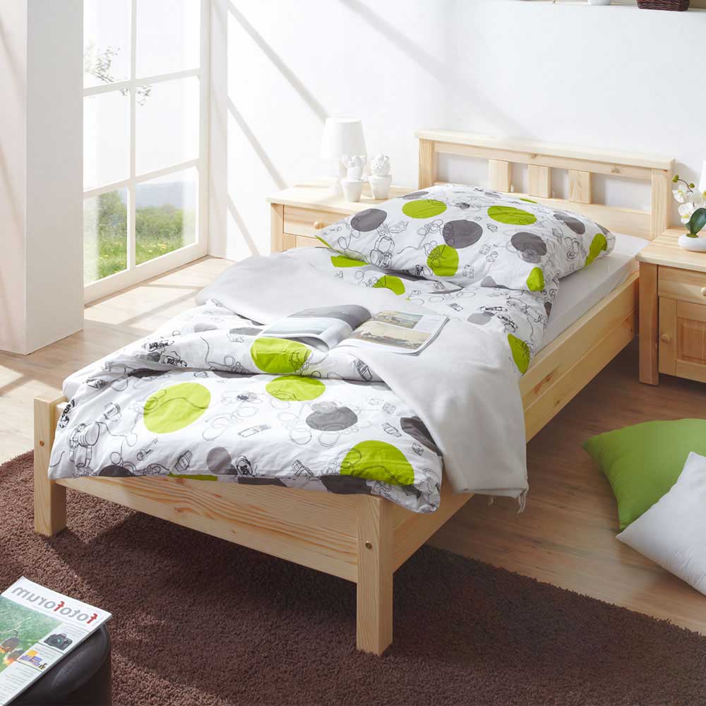 Futonbett Adalberto aus Kiefer Massivholz