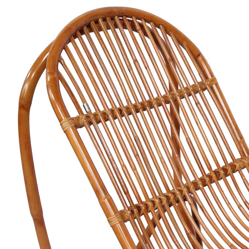 Handgearbeiteter Schaukelstuhl aus Rattan Geflecht - Ledro